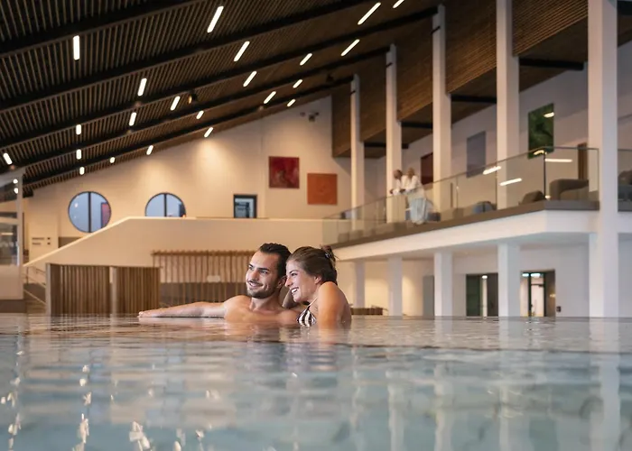 Modernes Im Golfresort & Thermenzugang