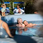 Modernes Im Golfresort & Thermenzugang